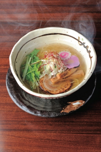【眼福ラーメン】　大阪・北新地「新地らー麺 近松」