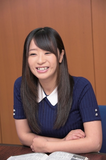 初美沙希「ナマ搾りインタビュー100%H果汁」Vol.2　デビュー前にネットで乳首写真を公開