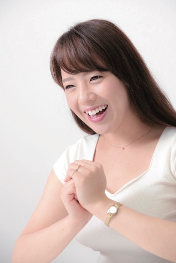三島奈津子 ナマ搾りインタビュー100％H果汁」Vol.2　デビュー作では初めて潮を吹いてビチャビチャに（笑）
